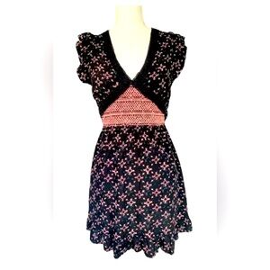 EYESHADOW Black and Pink Boho Floral Mini Dress Size Medium